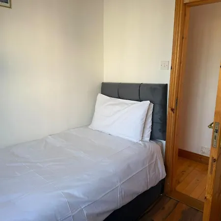 Denmar Spacious Coastal Bungaow